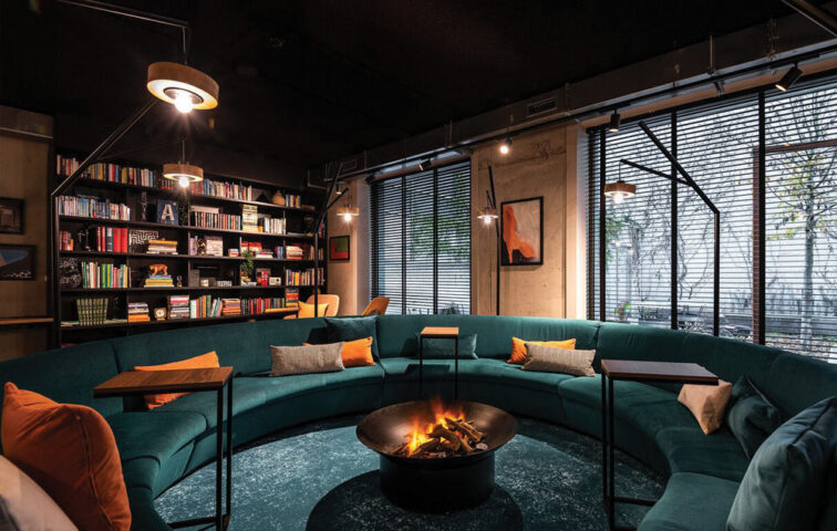 A-Stay: The Beyond Darklands hotel