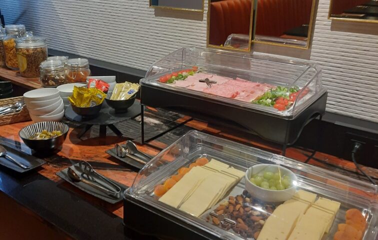 Hotel Jamingo -Breakfast