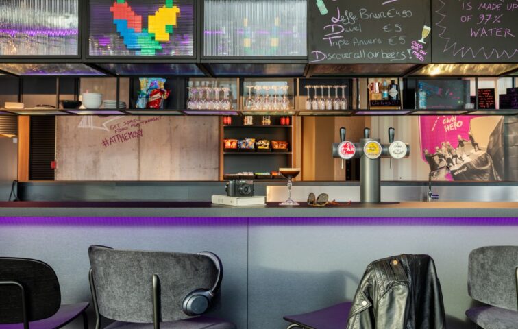 Moxy Antwerp - Bar
