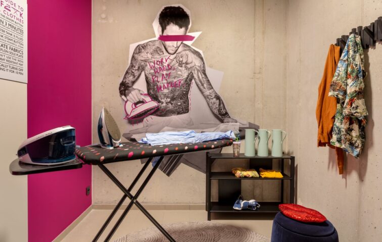 Moxy Antwerp - Ironing room