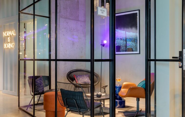 Moxy Antwerp - Meeting room