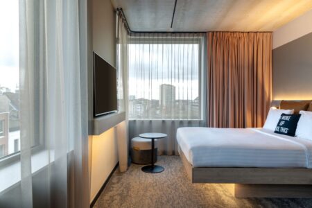 Moxy Antwerp - Moxy Sleeper Queen Room