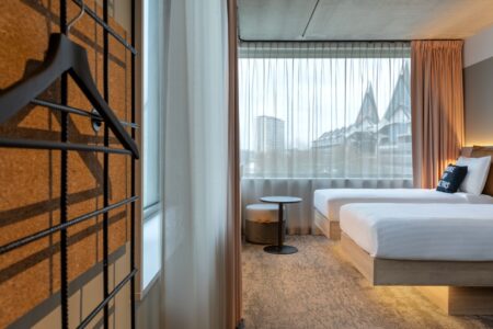 Moxy Antwerp - Moxy Sleeper Twin Room