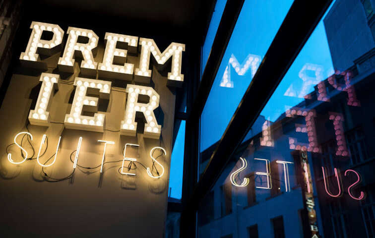 PREMIER SUITES Antwerp - Entrance