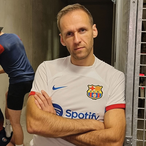 Socials Host SimonRough