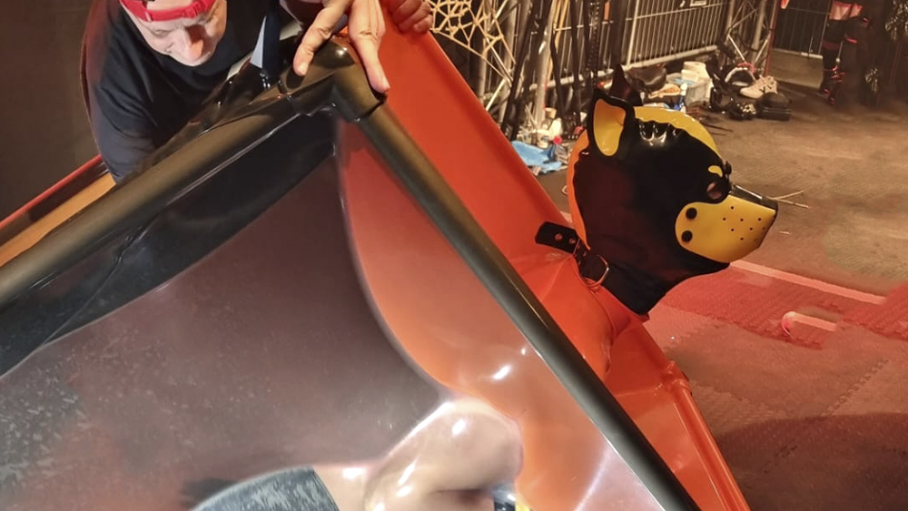 Demo Zone vacuum play